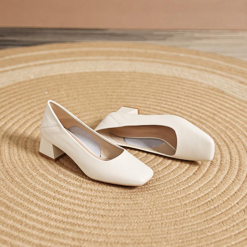 Leather Pumps Women's 2025 New Spring Professional Commuting Thick Heel Medium Heel Square Head Shallow Mouth Work Women's Shoes