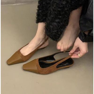 Baotou-Sandalen mit niedrigem Absatz für Damen, französische Nude-Farbe, spitzer kleiner Duftstil, Damen mit dicken Absätzen, Rücken im Air-Stil, Einzelschuhe