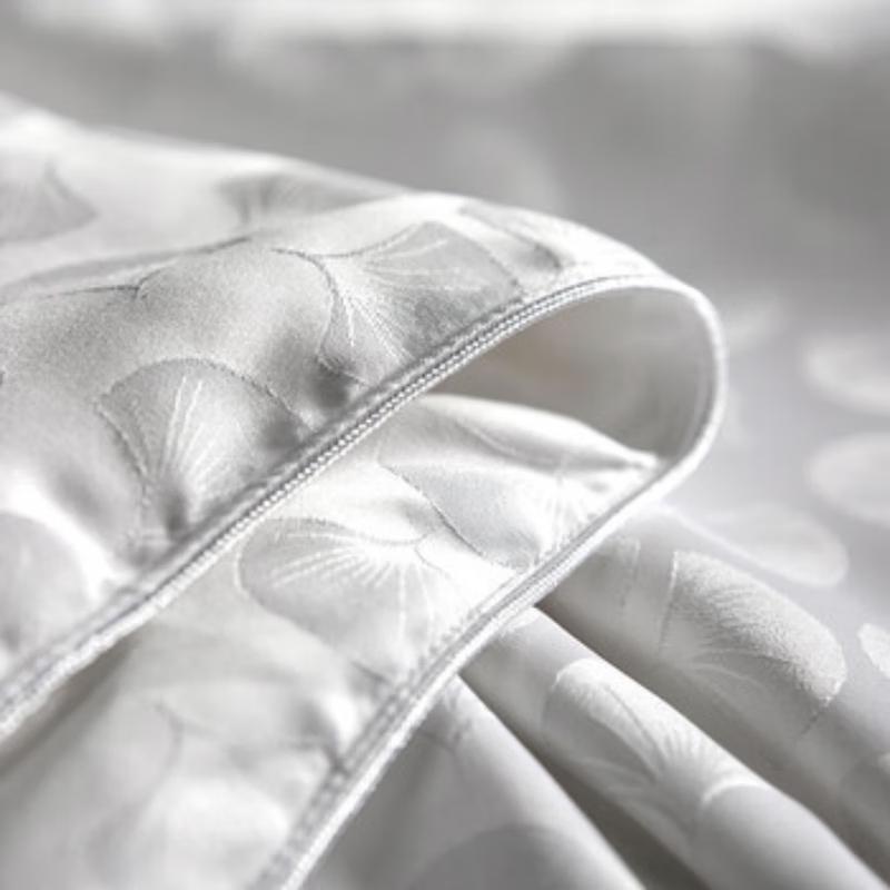 Natural Mulberry Silk Jacquard Quilt