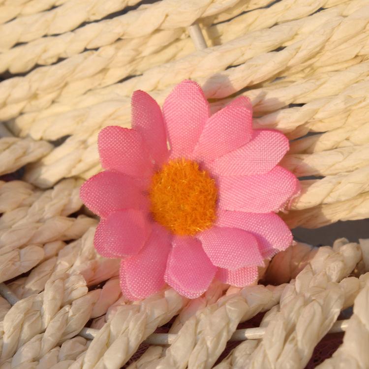 100 Stück 4 cm große künstliche Blumen, weiße Gänseblümchen mit gelber Mitte, für Hochzeit, Party, Heimdekoration, DIY