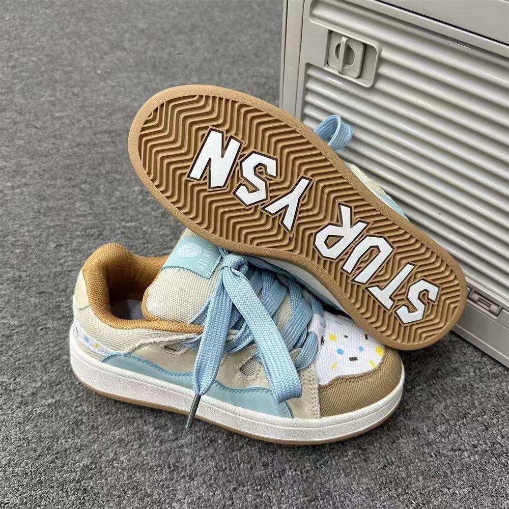 Korean Version 2025 New Student Leisure Niche Trend Board Shoes Women Ins Street Shooting Versatile Retro Comfortable Bread Shoes