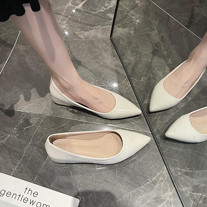 Finger Seam Temperament Shallow Mouth Women's Shoes Centimeter Pointed Inner Height Increase Single Shoes Women's Versatile Commuting Sexy Dew