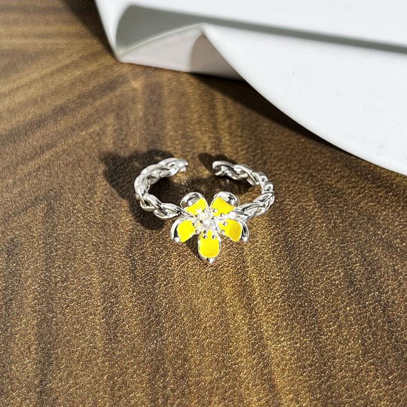 Mori yellow drop glaze butterfly flower Korean version tide mix and match open ring female niche light luxury high-end index finger ring