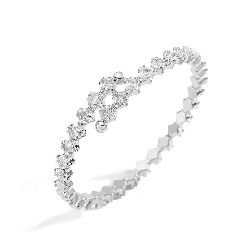 

HECHENG, 2 Styles High Quality CZ Stone Ice Crystal Transparent Light Luxury Ladies Banquet Party Ladies Adjustable Bracelet