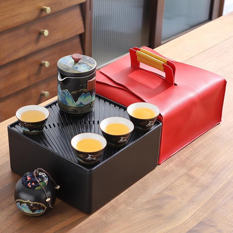 A Thousand Li of Rivers and Mountains Tea Set: Elegant Gift Box for Friends and Elders
