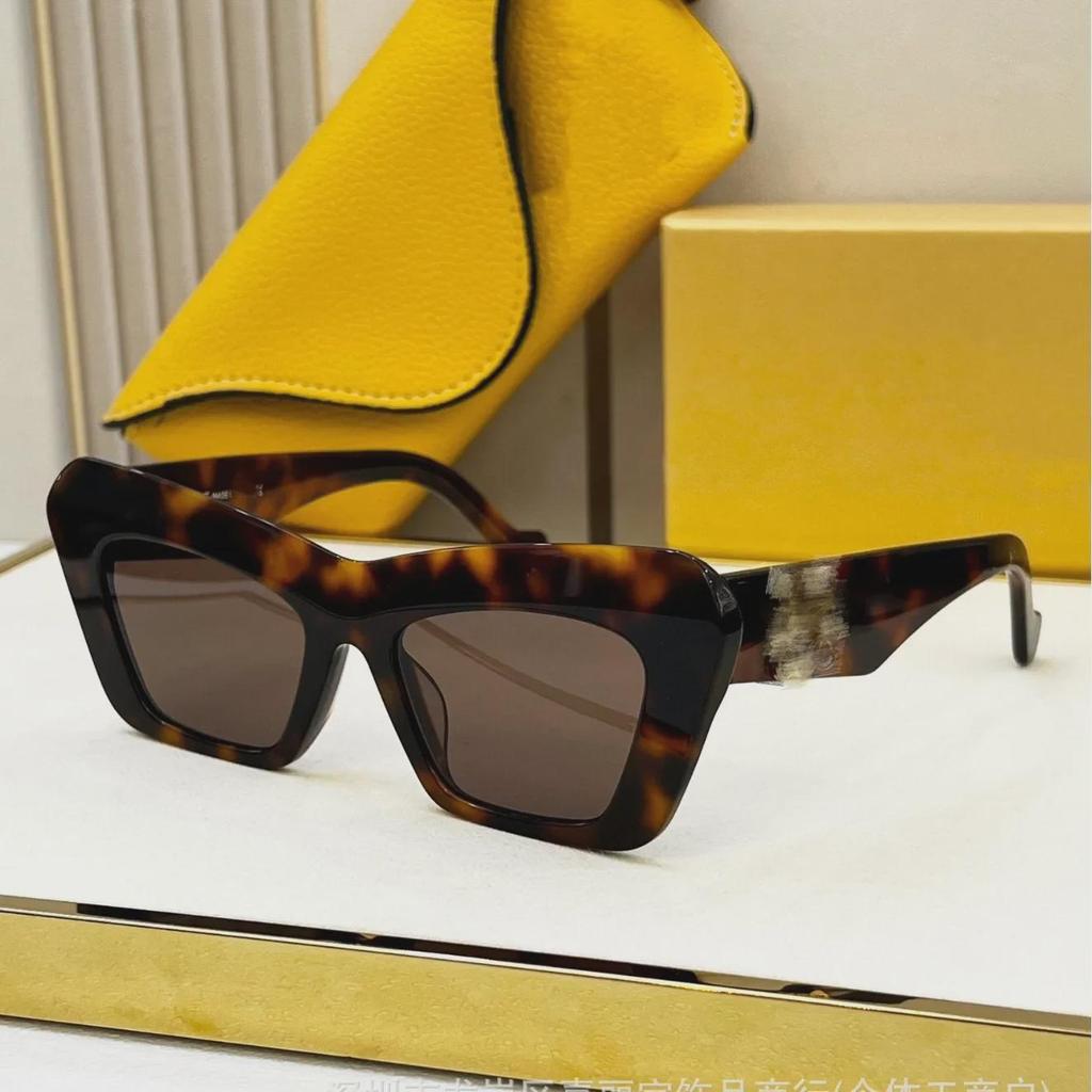 LOE Classic Cat-Eye Luxury UV-Protection Women's Sunglasses LW40036I