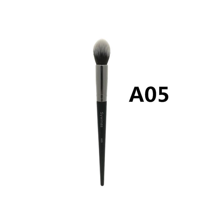 Sywinas 1pc tapered highlighter Brush #A05 high quality blending blusher makeup brushes.