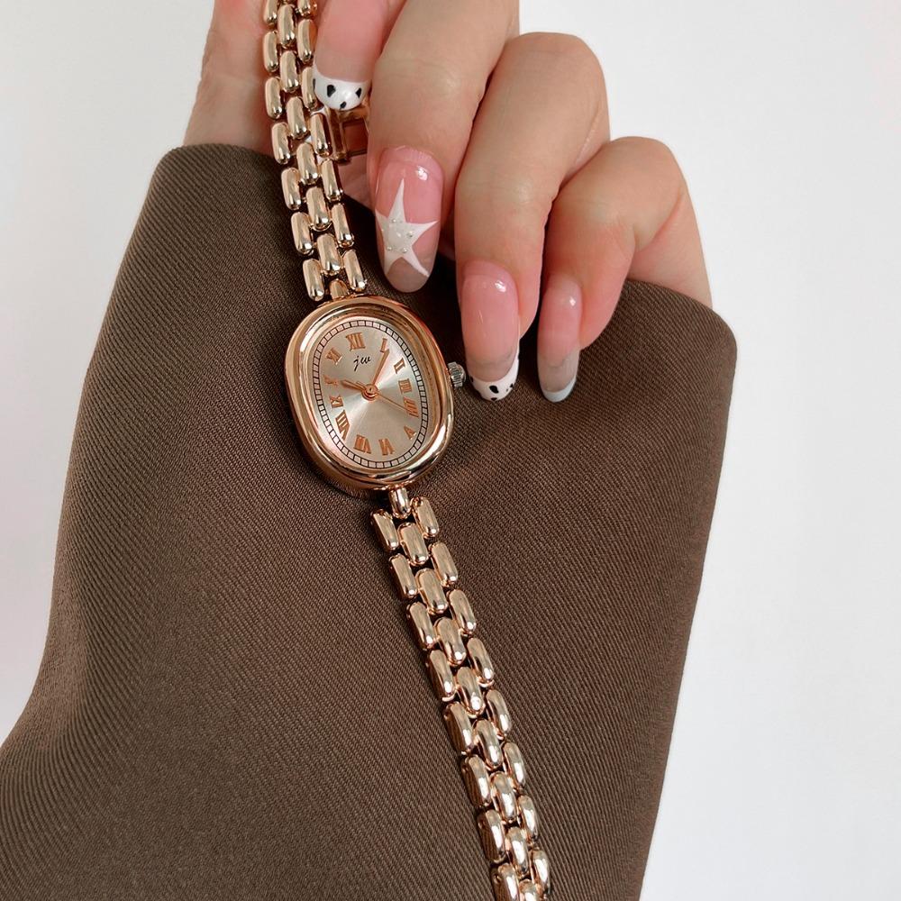 Simple, Niche, High Aesthetic, Artistic, Versatile Oval-Shaped Female Fashionable Quartz Clock Wristwatches