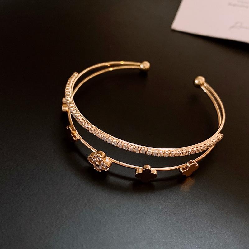 Zircon Flower Geometric Open Bangle: Elegant Retro Bracelet for Women