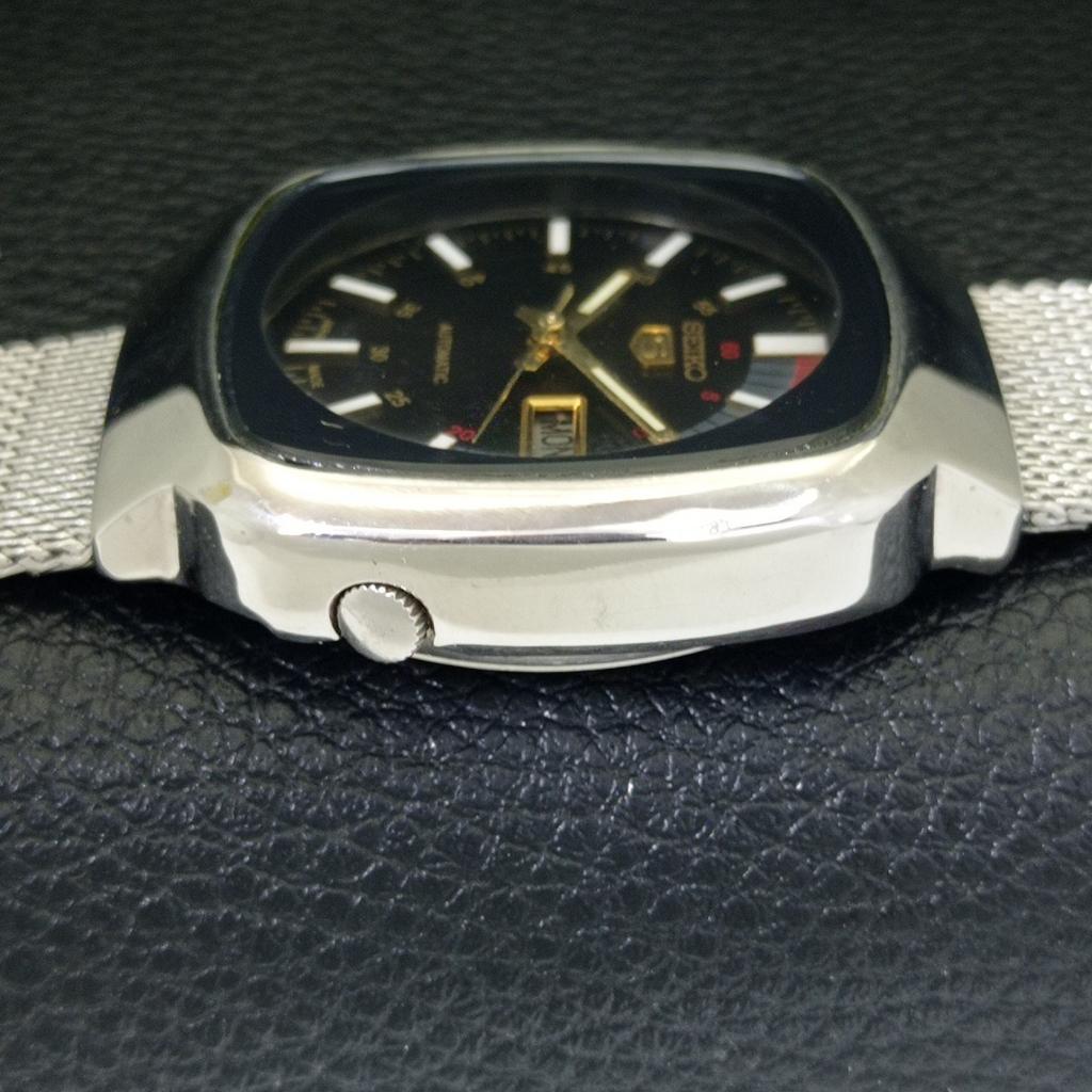 VINTAGE SEIKO 5 AUTOMATIC 7009A JAPAN MENS BLACK COLOR DIAL WATCH A702365-5 R124-a702365