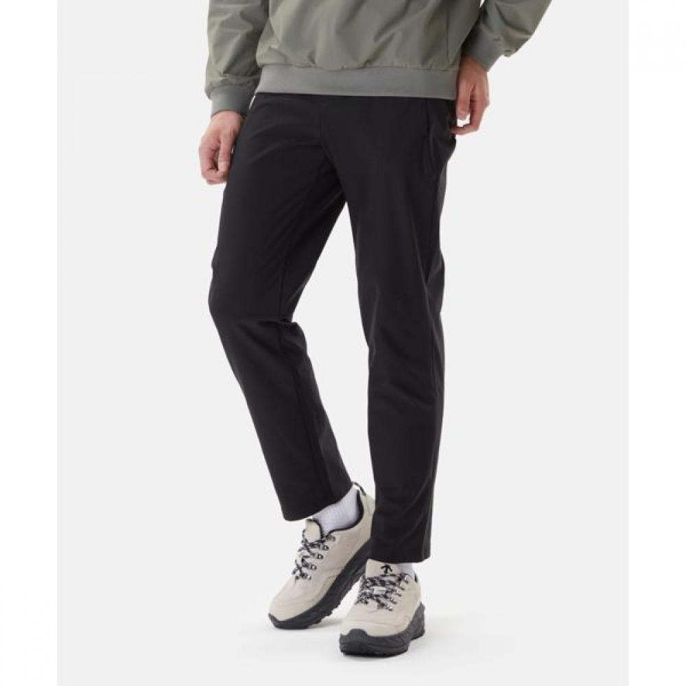 

Брюки Descente Dualis Tapered Fit черного цвета BLK0BLACK/100