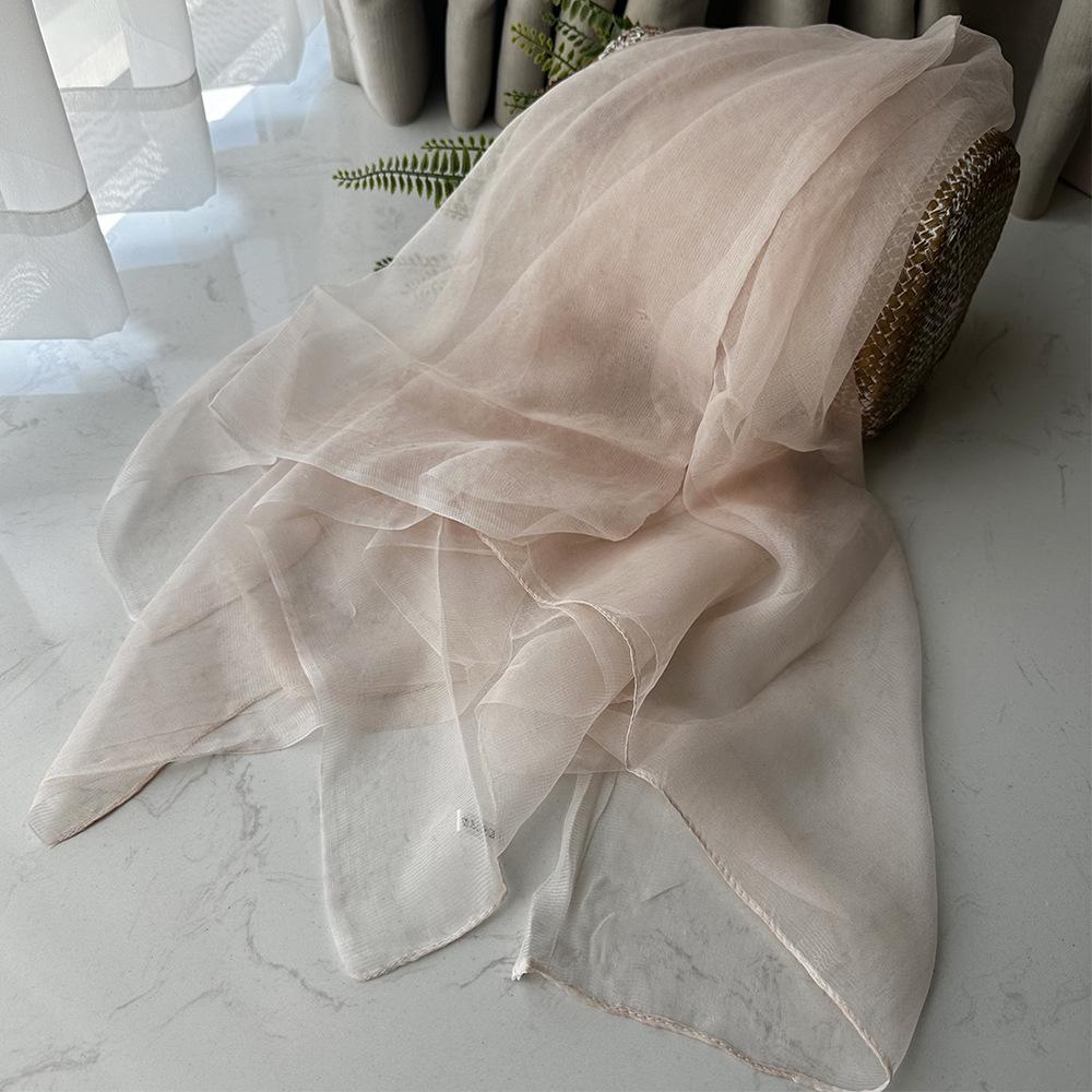 New Fashion Blended Square Silk Scarf Light Soft Neck Warm Female Silk Scarves Shawl