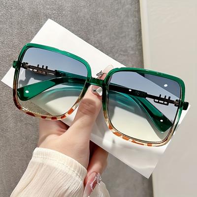 Lunettes de soleil de mode carrées pour femmes, contraste de couleurs, décoratives, avec une touche haut de gamme