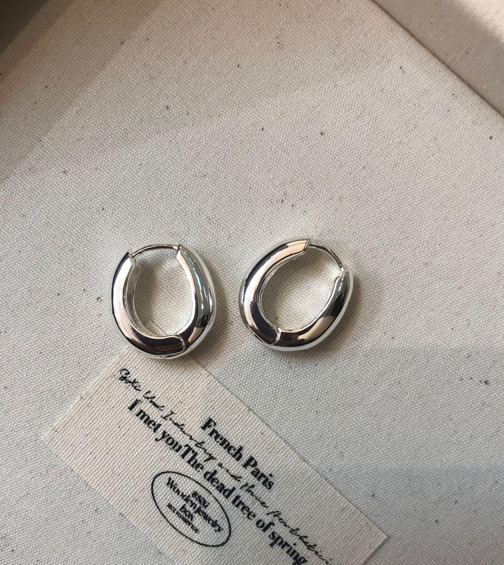 

Уникальные французские ретро серьги-пряжки премиум-класса из латуни 22-каратного настоящего золота с простым кругом