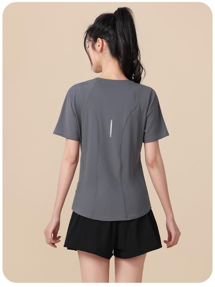 Plus Size Women's Quick-Dry Short Sleeve Sports Top for Yoga & Running