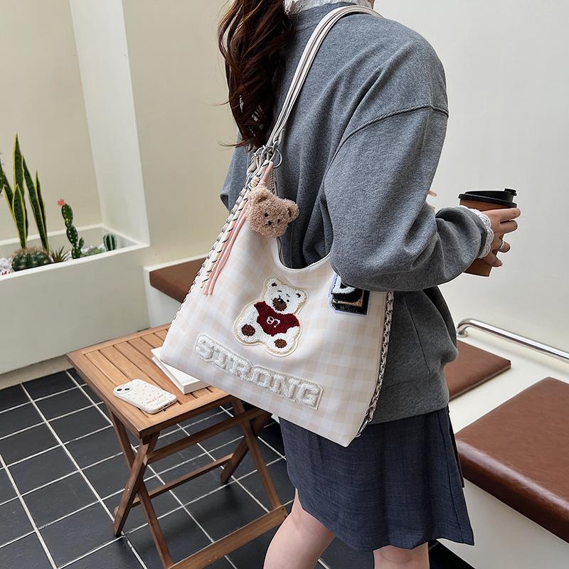 New Fashion Casual Large Capacity Backpack Cartoon Embroidered Shoulder Bag