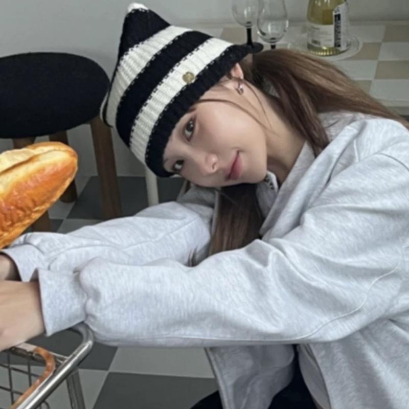Cats Ears Pattern Hat Female Fashion Hat Women Ponytail Hat Elegant Stylish Hat for Casual Or Travel Wear