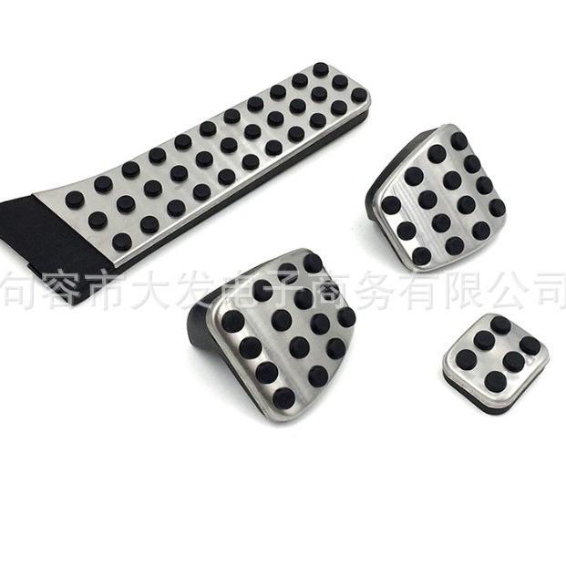 Mercedes-Benz C, E, GLK, GLC, S, SL, CLS Class Pedal Modifier for Accelerator and Brake Rest Area