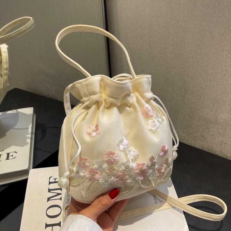 Haftowana torba typu koszyk w stylu chińskim Hanfu: Ręcznie robiona torba crossbody z koronką