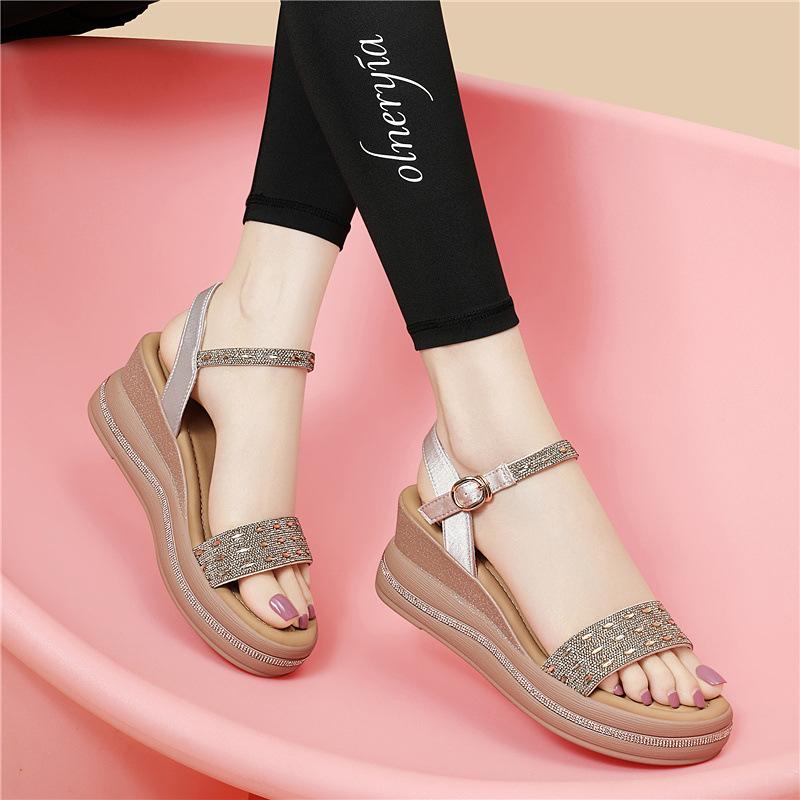 

Модные женские туфли со стразами летние сандалии на платформе с завышенным каблуком из ламе однотонные туфли для commuting повседневные универсальные удобные босоножки с открытым носом 34