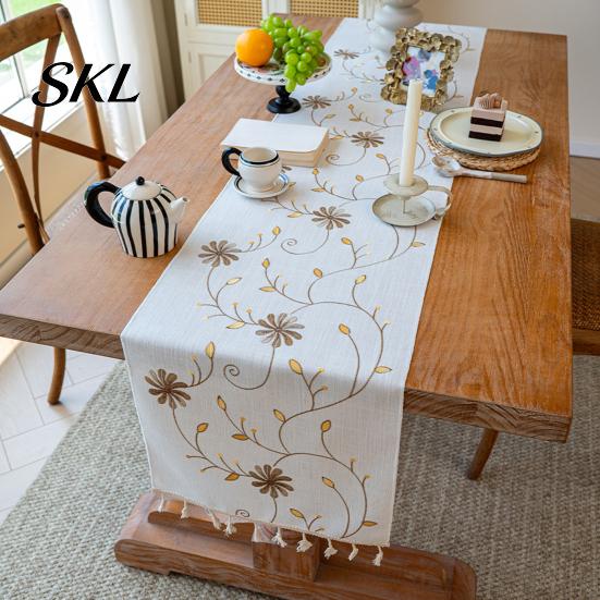 Corredor de Mesa Sofisticado, Corredor Bordado Floral, Elegante Cubierta de Comedor, Tela Decorativa Blanca Rústica Duradera con Borlas para