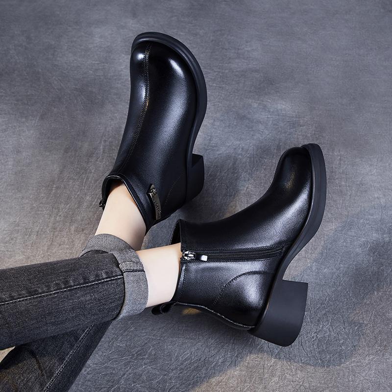 Skinny Short Boots Women's 2026 Autumn and Winter New Soft Cowhide Middle Heel Fashion Single Boots Round Head Thick Heel Velvet Leather Boots