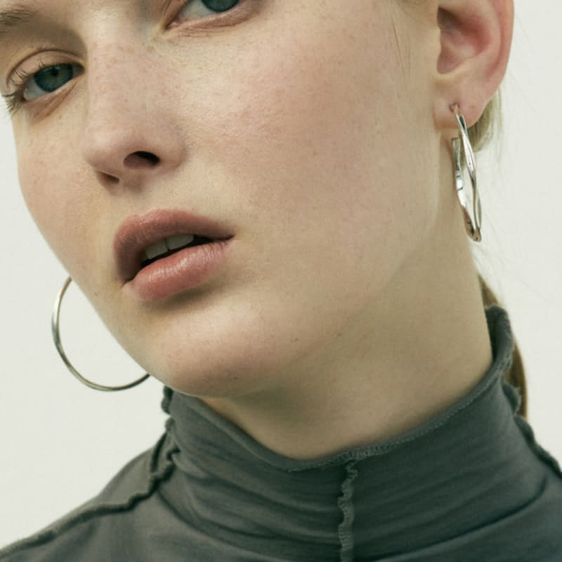 

FEYSE Ripple Shine Hoop E white gold plated