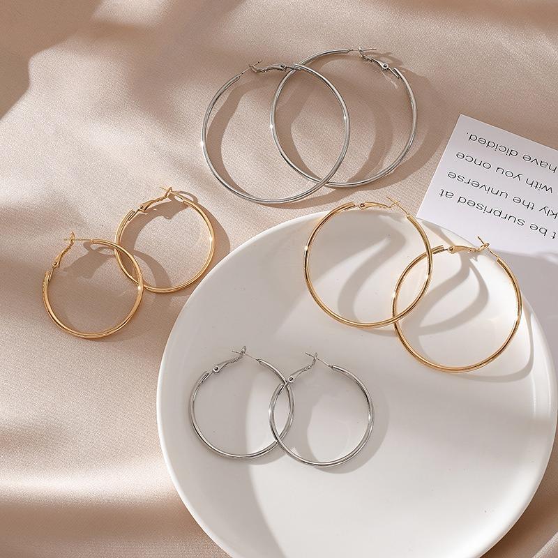 Exaggerated Hoop Earrings, Simple and Versatile Ear Cuffs, Oversized Earrings