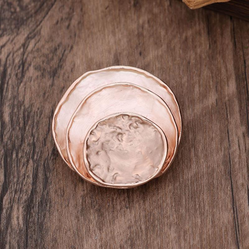 Heiß verkaufende emailierte geometrische Blume magnetische Brosche, modische kreative Blumenbrosche für Damen