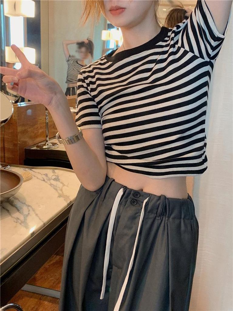 Ριγέ Μπλουζάκι από Γαλλικό Βαμβάκι με Κοντά Μανίκια για Γυναίκες