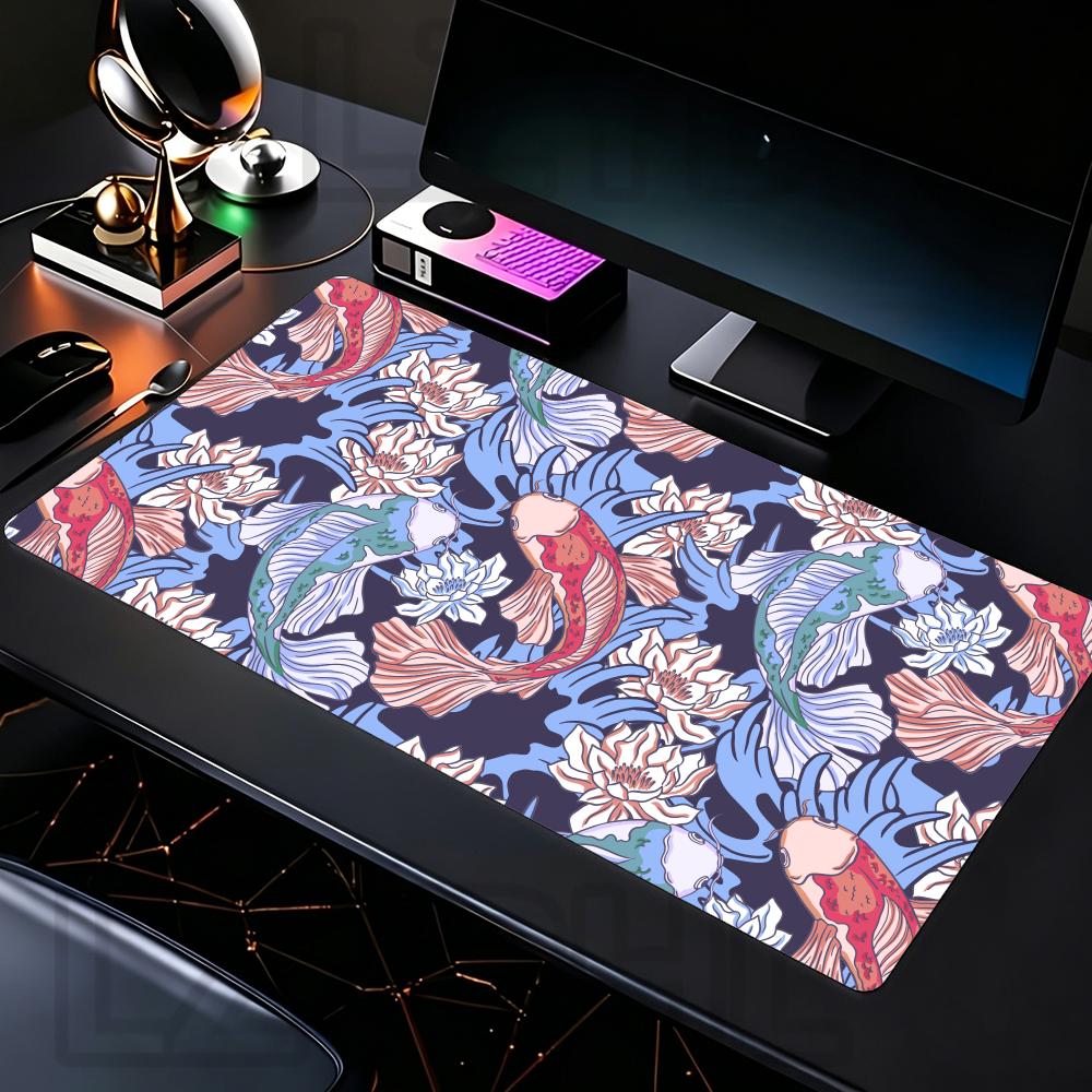 Tapis de Souris Design Motif Poisson Koi Fantaisie Grande Tapis de Bureau Tapis de Jeu Accessoires PC Clavier Tapis de Souris Étendu Tapis de Bureau