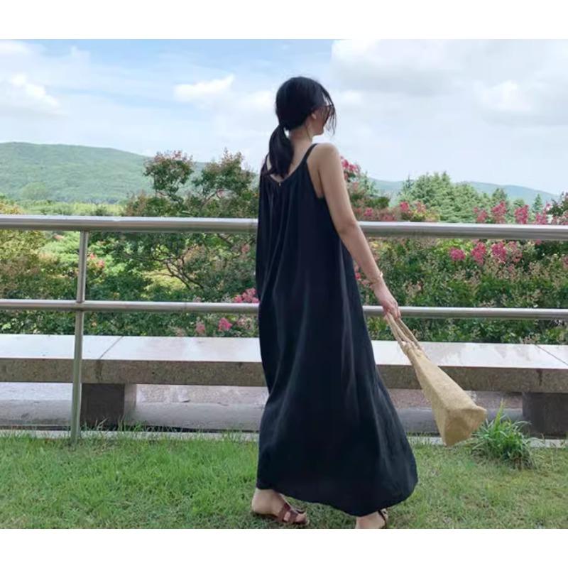 Sleeveless Halter Dress Loose and Slim Sleeveless Dress Over The Knee