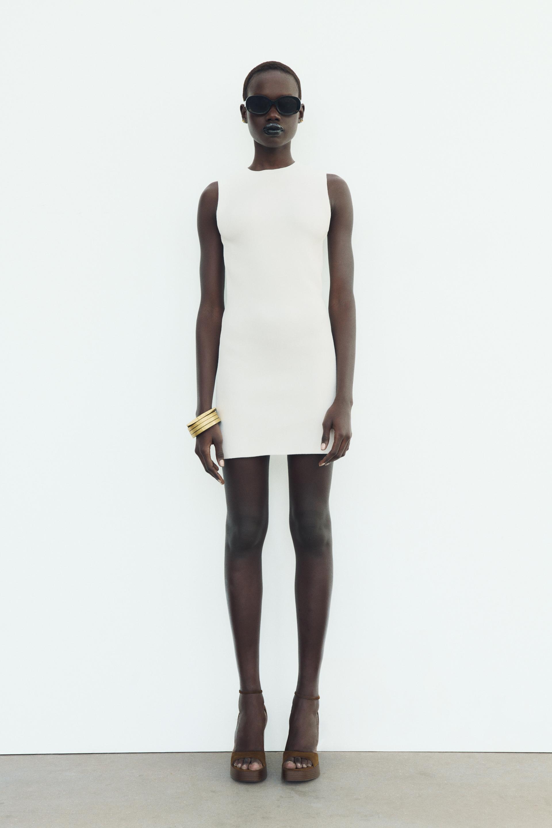 

ОДНОТРИКОТАЖНОЕ МИНИ-ПЛАТЬЕ