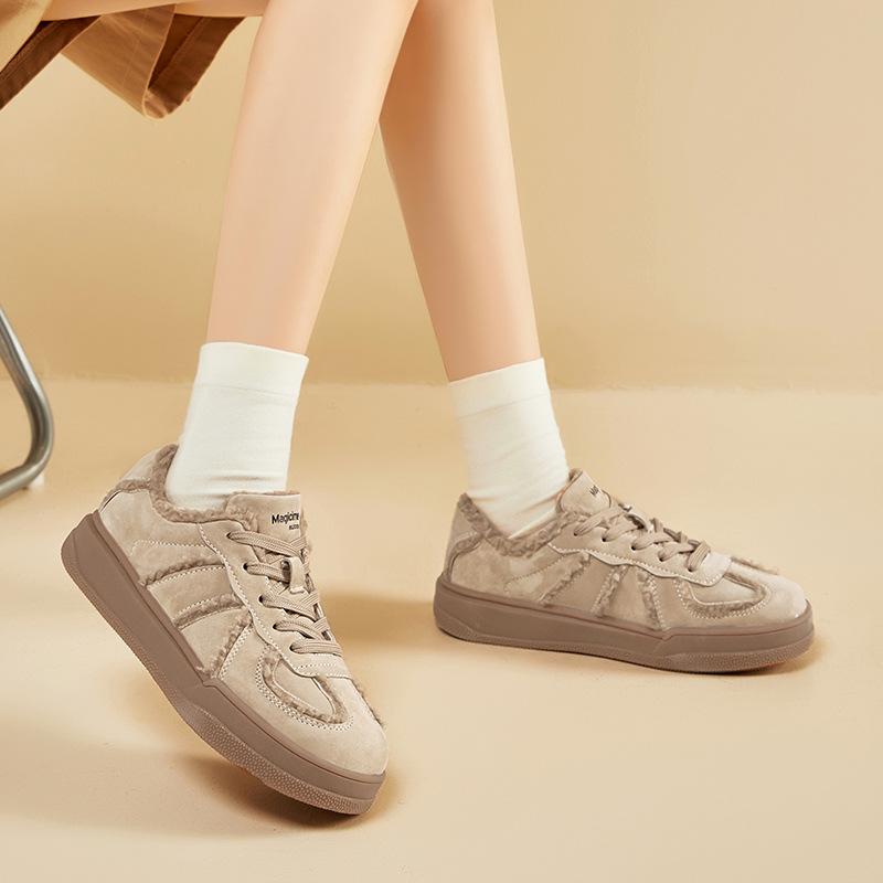 Augustus Flat Baseplate Shoes Women's 2025 New Winter Retro Maillard Style Casual Velvet White Shoes Tide