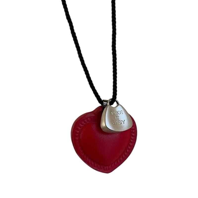 Retro Style Natural Fiber Cord Heart Charm Necklace Sophisticated Twine Chain Feminine Sweater Chain Accessory