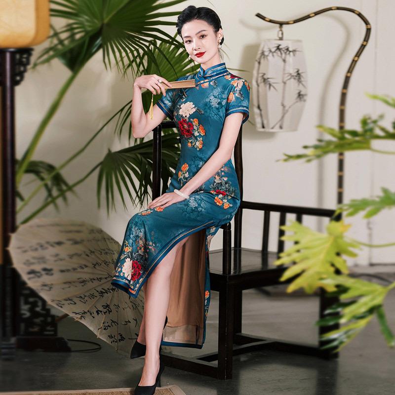 Traditional national style Chinese long improved cheongsam young girl retro slim fit old Shanghai of the Republic of China can be worn daily