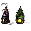 Luce LED Calderone Strega Statua Halloween con Calderone Luminoso Alimentato da USB Resina Nero Decorazione Atmosfera Festa Pentola Statuetta Verde/Viola per