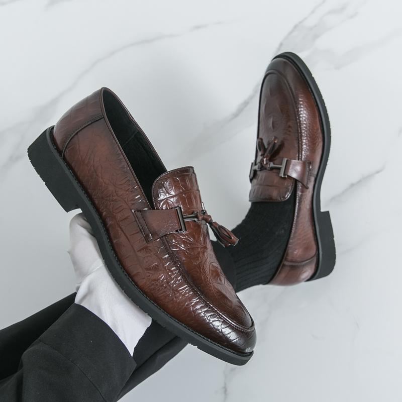 Gentleman Designer Pointed Crocodile Pattern Leather Shoes For Men Casual Loafers Formal Dress Footwear Sapatos Tenis Masculino