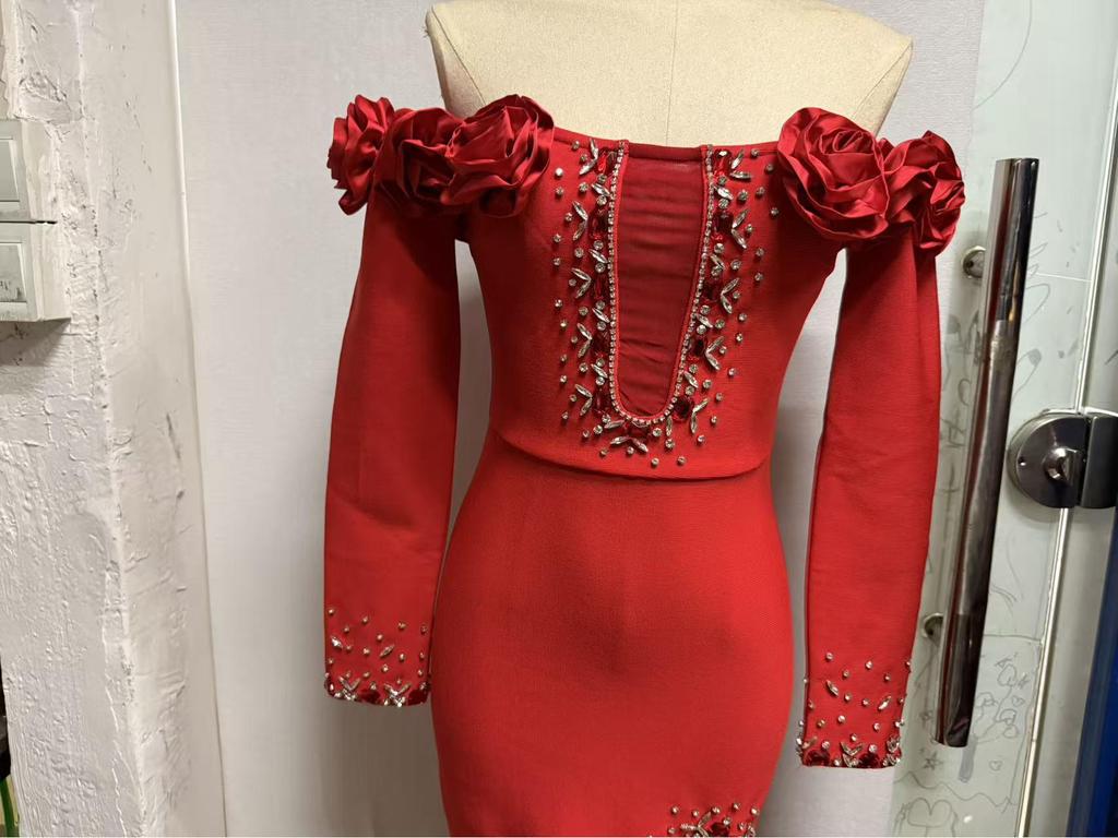 2025 Elegant Off-the-Shoulder Floral Evening Dress with Beaded Diamond Chain