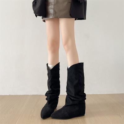 Queen Fan Vintage British Flat Bottom Inner Heightening Boots Women's 2025 New Autumn with Skirt Skinny Pile Boots