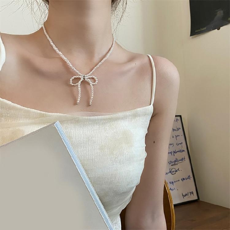 Elegant Pearls Bowknot Necklace Fashion Collar Necklace Clavicle Chain Choker