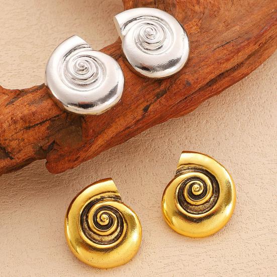Necklace Earrings Set Exaggerated Snail Pendant And Earrings with Metallic Luster Bohemian Summer Party Jewelry for Beach Vacation And Party Wear