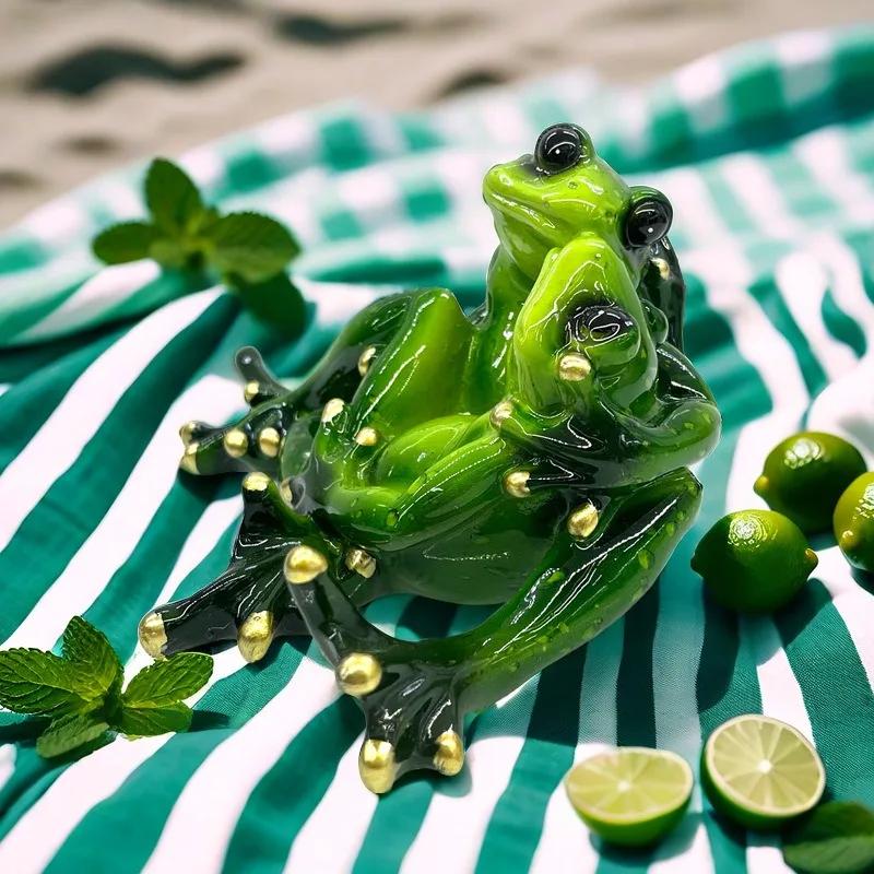 Nordic Garden Home Decoration Couple Hug Kiss Frog Festival Baby Valentine Gift Resin Crafts Home Decoration Accessories Angel