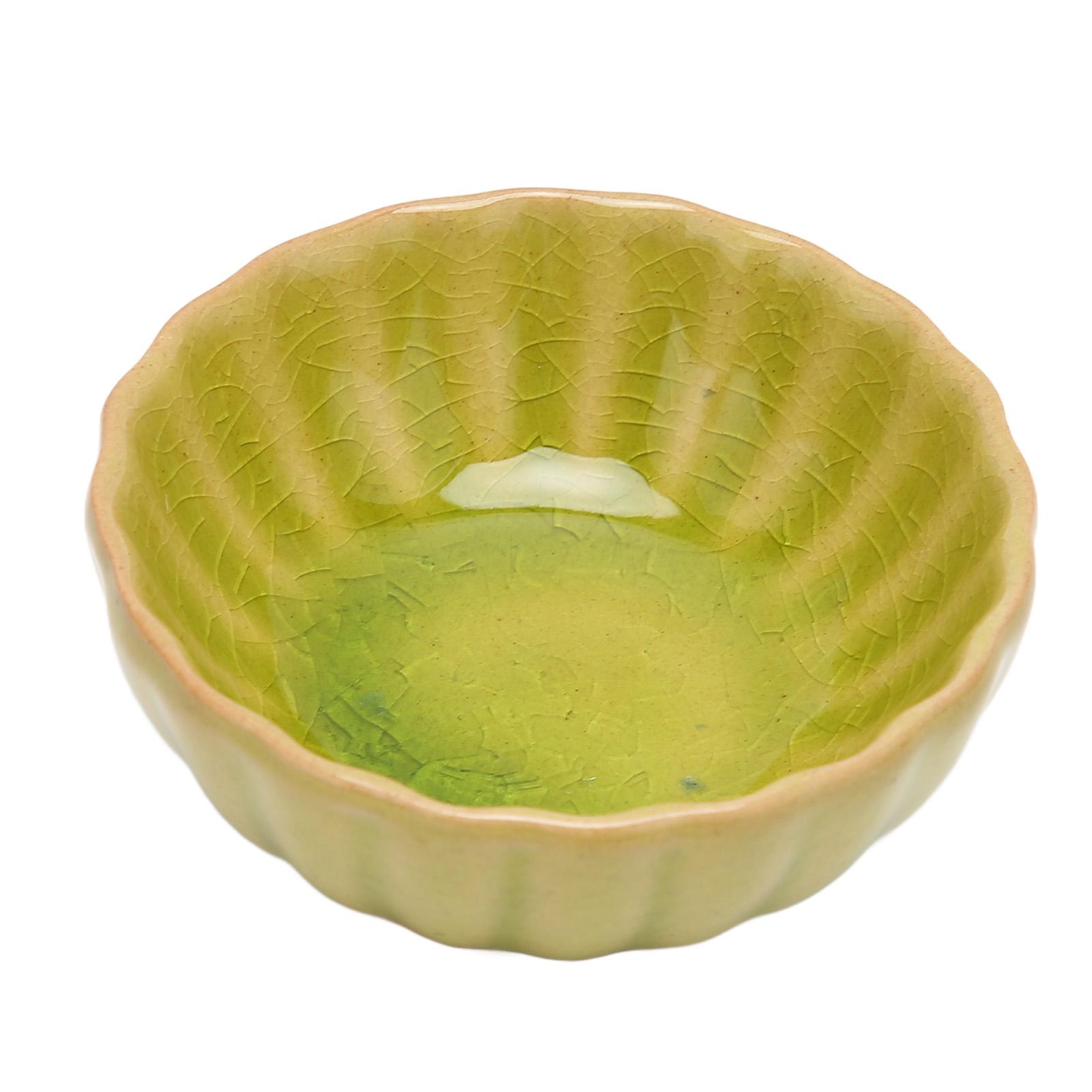 

Essential Oil Bowl Round Edge Fine Workmanship Chrysanthemum Appearance Ceramic Dip Bowls