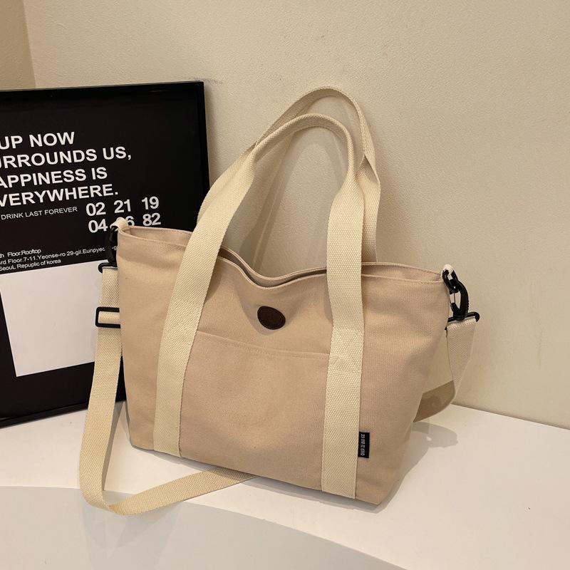 Large Capacity Embossed Letter Tote Bag 2025 New Korean Version of Mommy Handbag Versatile Solid Color Shoulder Bag Tide