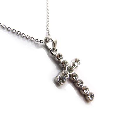[J6289] - White 'Cross' Crystal Necklace