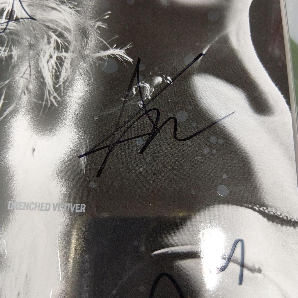 [USED] Le sserafim Promotional Album Not for Sale Signed Le sserafim HOT