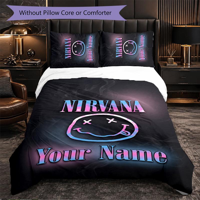 Set Biancheria da Letto Personalizzato con Nome Testo Nirvana, 1 Copripiumino & 2 Federe Regalo Personalizzato per Camera da Letto