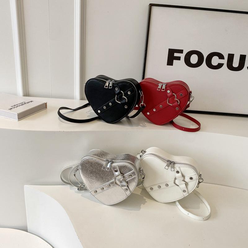 2024 neue modische und beliebte Nieten-vielseitige Umhängetasche Damen-Love-Bag-Handtasche