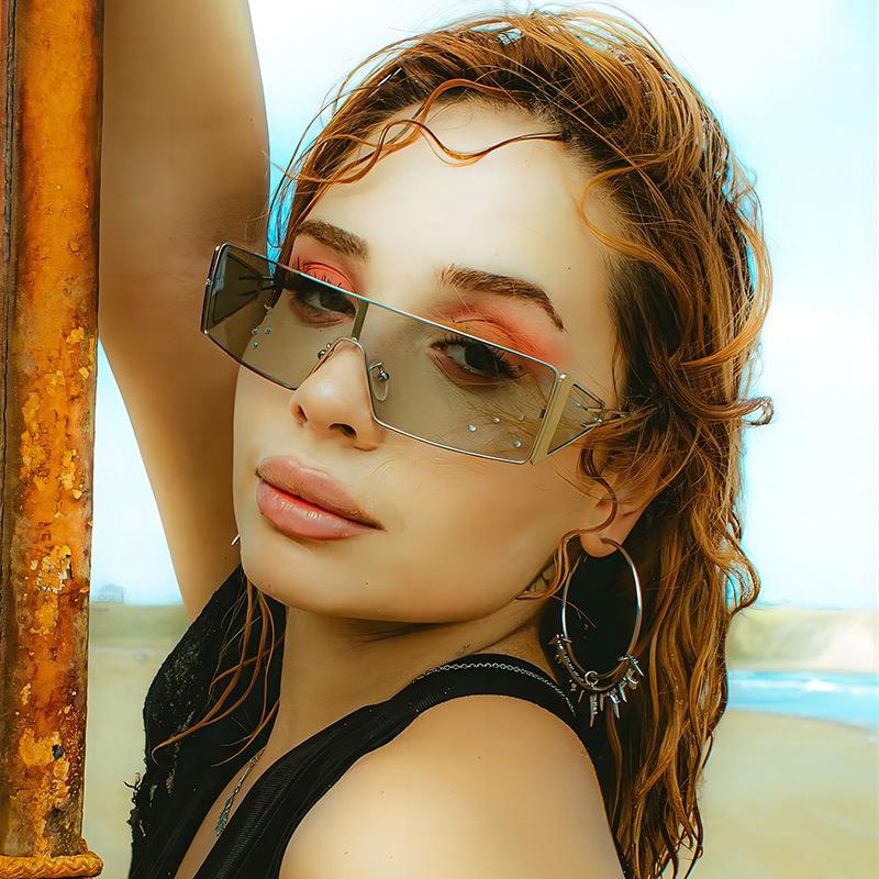 New Style Metal Fashion Future Technology Sunglasses Trendy Personality Design Sunglasses 3